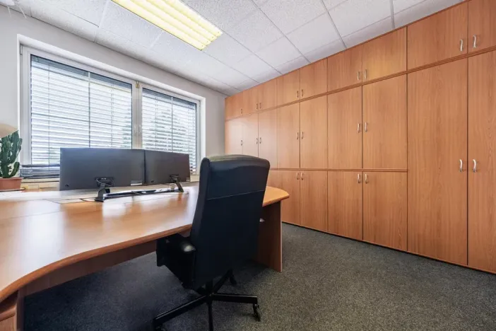 Pronájem kanceláře, Vestec, Vídeňská, 22 m2