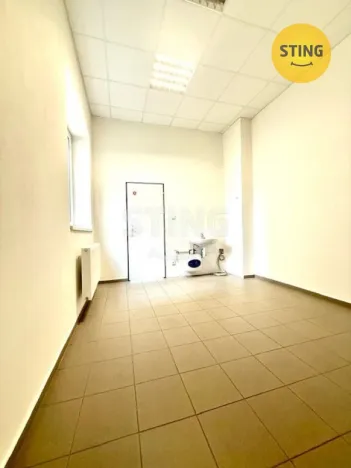 Pronájem obchodního prostoru, Hodonín, Národní třída, 71 m2