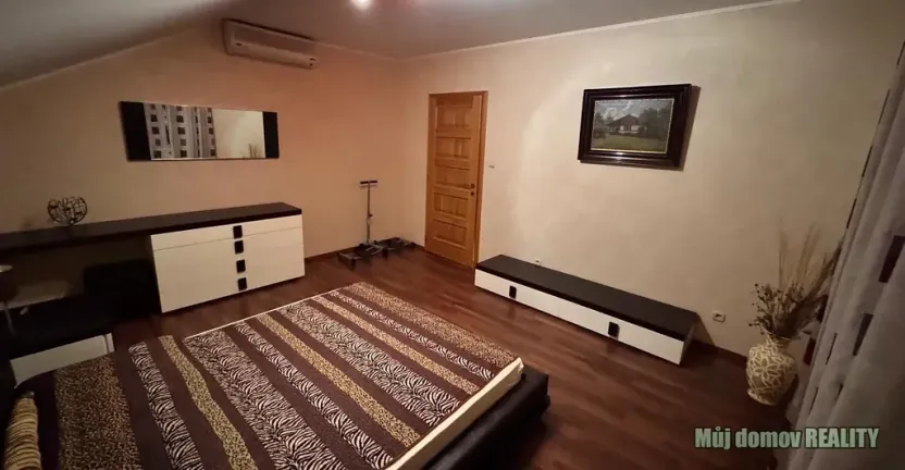 Pronájem rodinného domu, Praha - Ďáblice, Markvartická, 280 m2