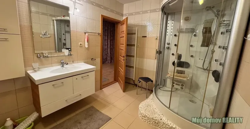 Pronájem rodinného domu, Praha - Ďáblice, Markvartická, 280 m2