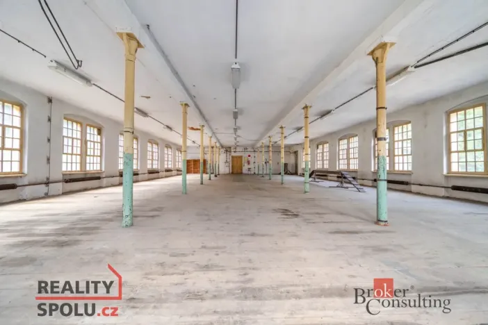 Prodej výrobních prostor, Jablonec nad Jizerou - Buřany, 2696 m2