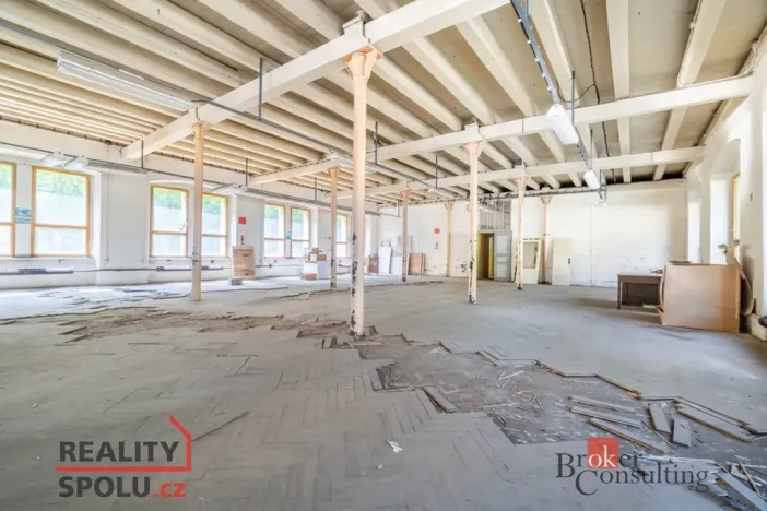 Prodej výrobních prostor, Jablonec nad Jizerou - Buřany, 2696 m2