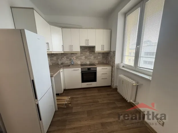 Pronájem bytu 1+1, Opava - Předměstí, Zámecký okruh, 38 m2