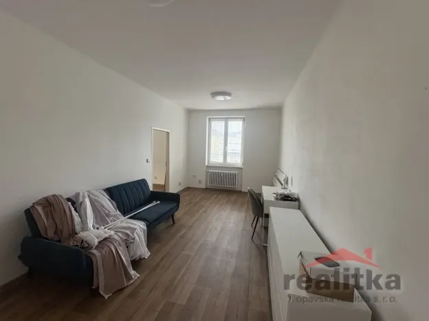 Pronájem bytu 1+1, Opava - Předměstí, Zámecký okruh, 38 m2