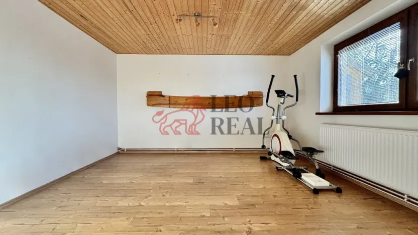 Prodej rodinného domu, Lopeník, 250 m2