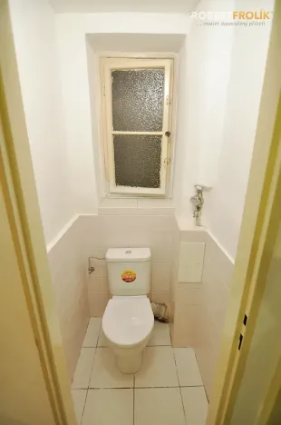 Pronájem kanceláře, Praha - Bubeneč, Eliášova, 25 m2