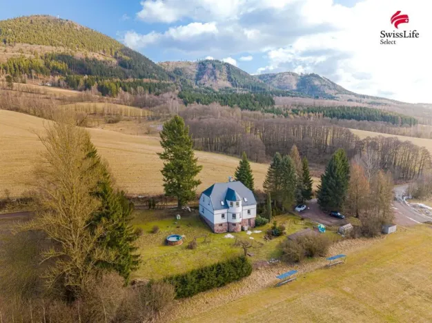 Prodej rodinného domu, Bernartice, 338 m2