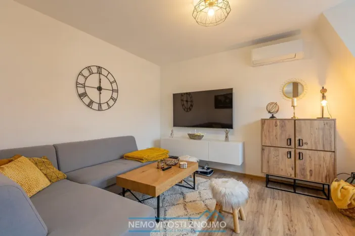 Prodej bytu 2+kk, Znojmo, Gagarinova, 39 m2