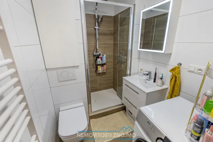 Prodej bytu 2+kk, Znojmo, Gagarinova, 39 m2