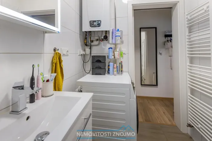 Prodej bytu 2+kk, Znojmo, Gagarinova, 39 m2