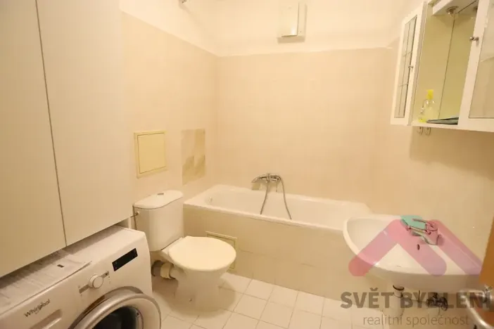 Pronájem bytu 1+kk, Praha - Vysočany, bratří Dohalských, 44 m2