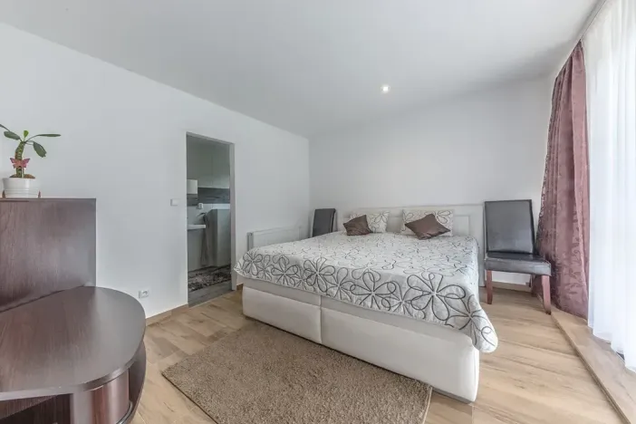 Prodej rodinného domu, Praha - Klánovice, Jeníkovická, 260 m2