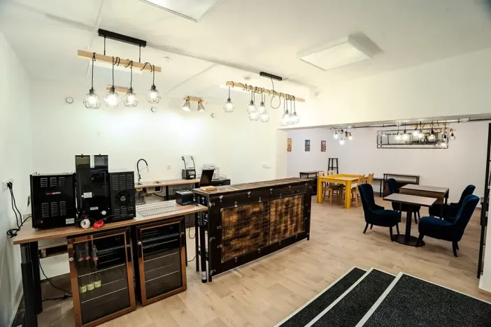 Pronájem obchodního prostoru, Praha - Vinohrady, Řipská, 92 m2