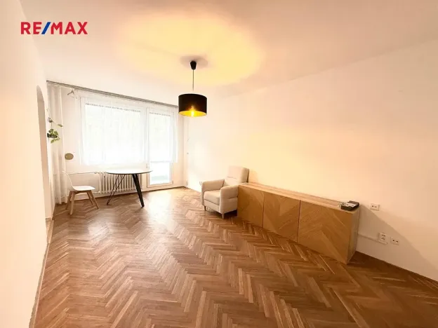 Pronájem bytu 3+1, Praha - Strašnice, Gutova, 67 m2