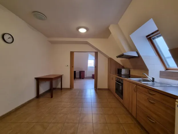 Pronájem bytu 1+1, Hradec Králové, Velké náměstí, 42 m2