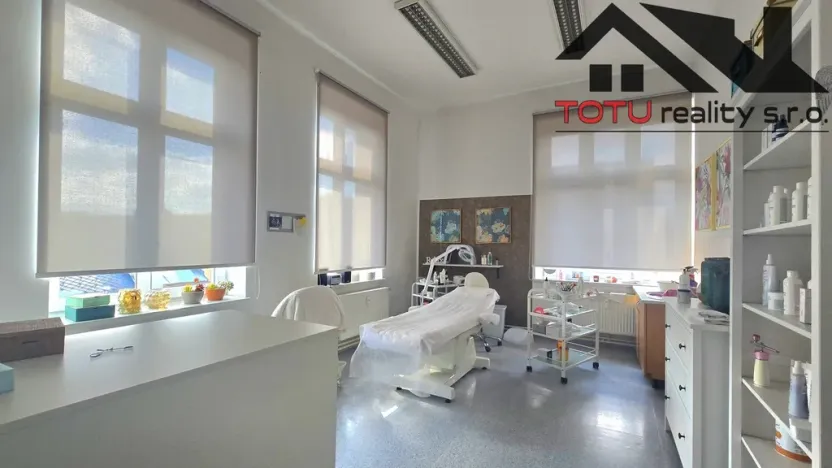 Prodej ordinace, Hronov, Havlíčkova, 1174 m2