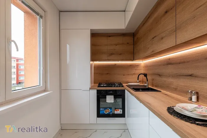 Prodej bytu 2+1, Karviná, Ciolkovského, 57 m2