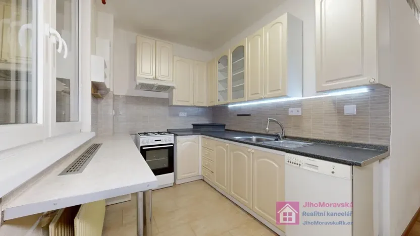 Pronájem bytu 3+1, Břeclav - Charvátská Nová Ves, Na Valtické, 73 m2