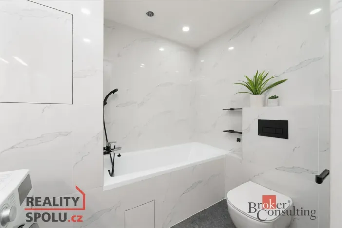 Prodej bytu 3+1, Praha - Černý Most, Doležalova, 78 m2