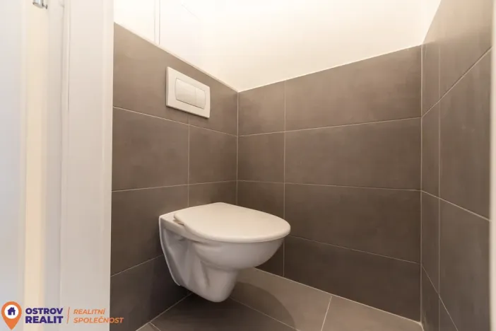 Prodej bytu 3+1, Šumperk, Prievidzská, 63 m2