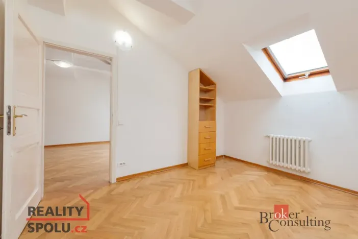 Pronájem bytu 2+kk, Praha - Vyšehrad, Neklanova, 52 m2