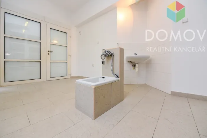 Pronájem obchodního prostoru, Beroun - Beroun-Centrum, Česká, 12 m2