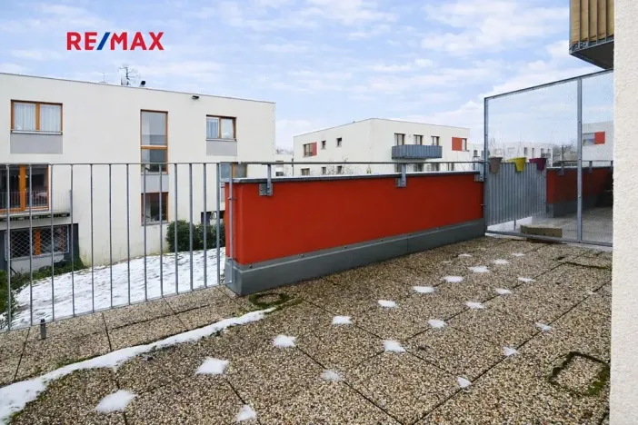 Pronájem bytu 1+kk, Praha - Slivenec, U svahu, 47 m2