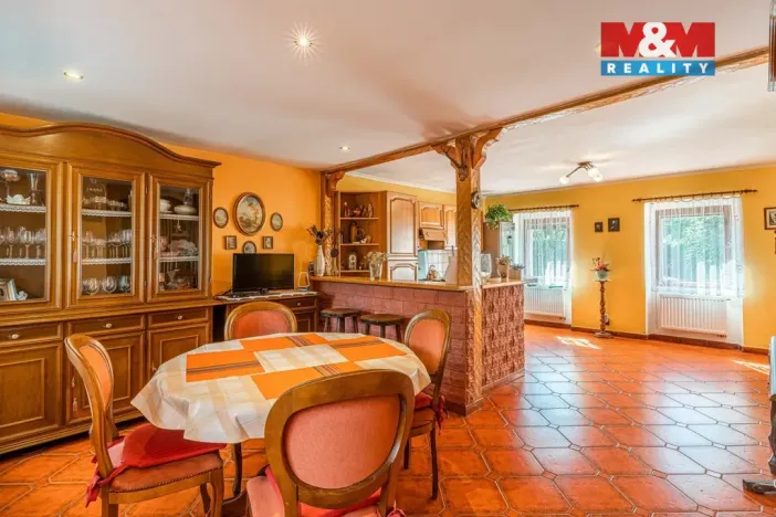 Prodej restaurace, Velké Březno, 700 m2