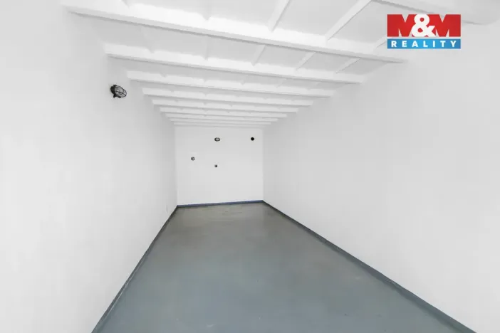 Pronájem garáže, Plzeň, Pod Švabinami, 24 m2