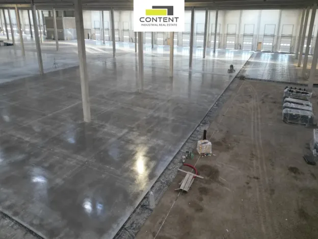 Pronájem skladu, Vrskmaň, Průmyslová, 4300 m2