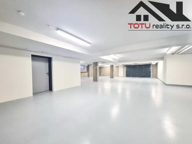 Pronájem garážového stání, Jaroměř, Josefa Šímy, 12 m2