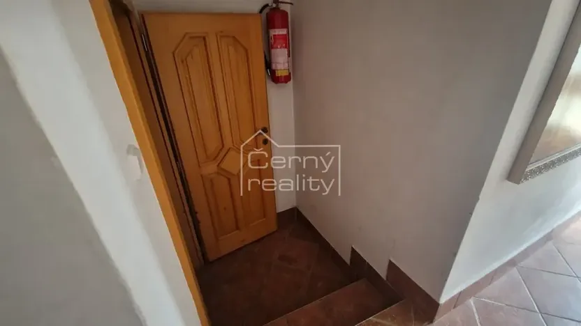 Pronájem bytu 4+kk, Pardubice, V Ráji, 350 m2