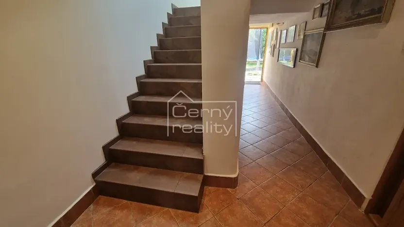 Pronájem bytu 4+kk, Pardubice, V Ráji, 350 m2