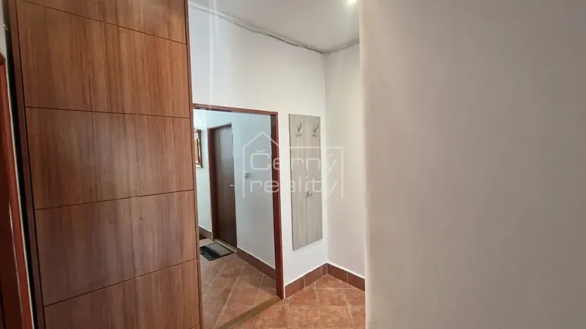 Pronájem bytu 4+kk, Pardubice, V Ráji, 350 m2