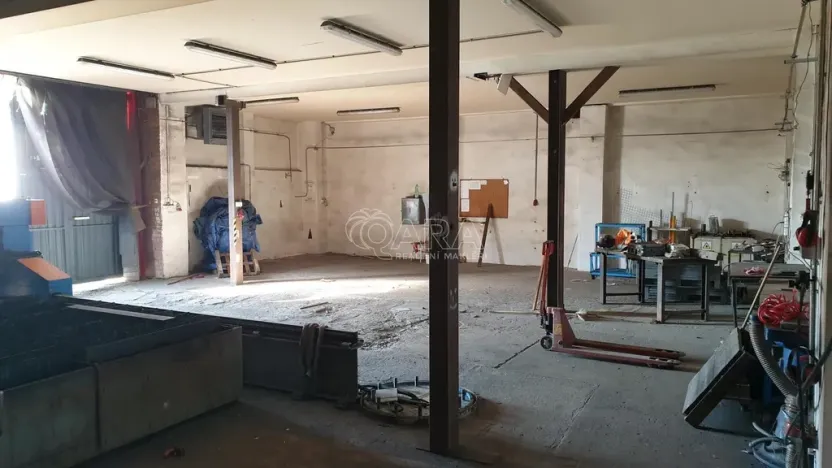 Pronájem skladu, Židněves, 403 m2