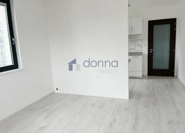 Pronájem bytu 1+kk, Praha, Kačírkova, 35 m2