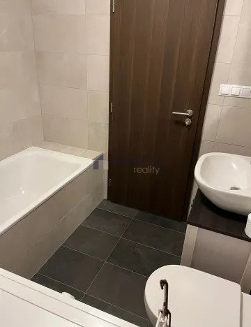 Pronájem bytu 1+kk, Praha, Kačírkova, 35 m2