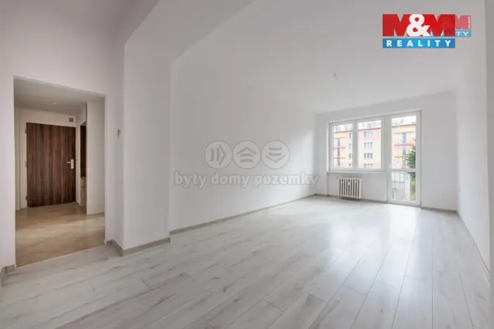 Prodej bytu 3+1, Bukovany, 68 m2