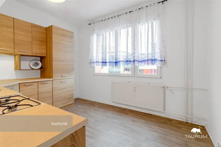 Prodej bytu 3+1, Holýšov, Pod Makovým vrchem, 71 m2