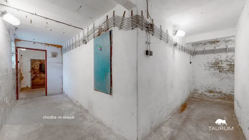 Prodej rodinného domu, Roupov, 525 m2