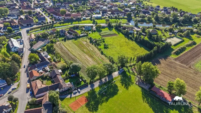 Prodej pozemku pro bydlení, Chodouň, 13216 m2