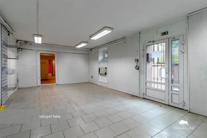 Prodej obchodního prostoru, Karlovy Vary, Vítězná, 147 m2