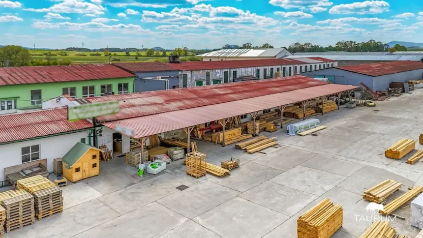 Prodej výrobních prostor, Zákupy, Nádražní, 21066 m2