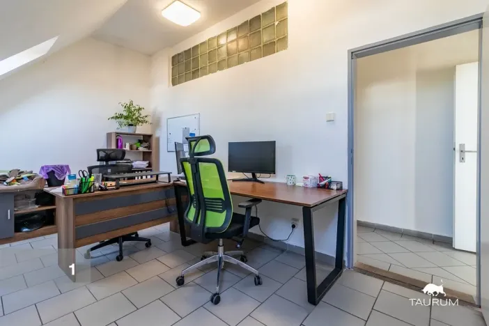 Prodej výrobních prostor, Vojkovice, 12027 m2