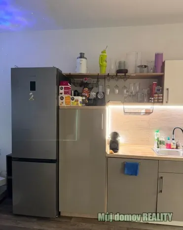 Pronájem bytu 3+kk, Praha - Strašnice, Zvěřinova, 78 m2