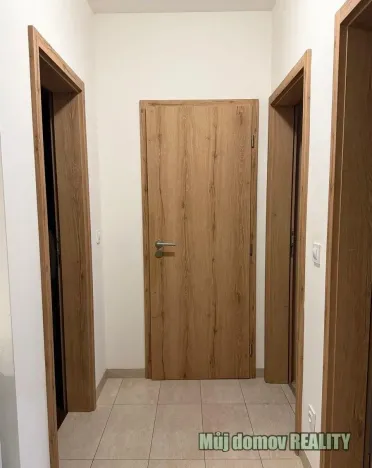 Pronájem bytu 3+kk, Praha - Strašnice, Zvěřinova, 78 m2