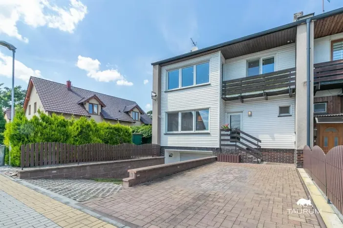 Prodej rodinného domu, Holubice, U Parku, 162 m2