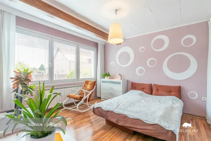 Prodej rodinného domu, Holubice, U Parku, 162 m2