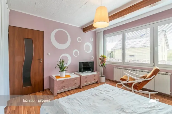 Prodej rodinného domu, Holubice, U Parku, 162 m2