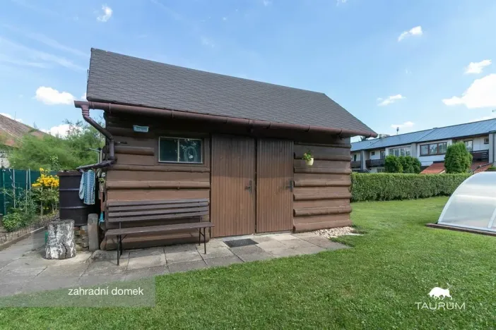 Prodej rodinného domu, Holubice, U Parku, 162 m2